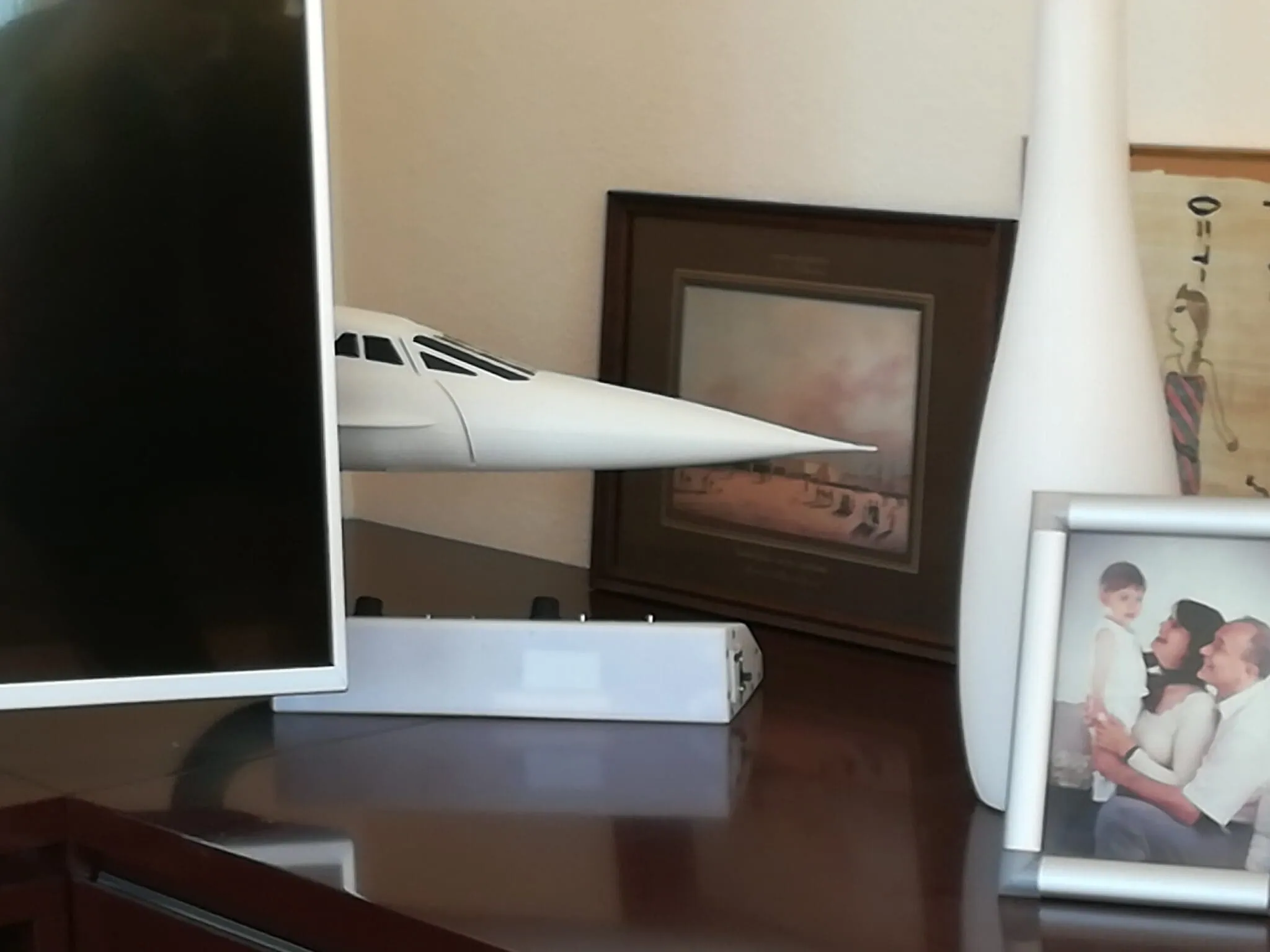 case hover image